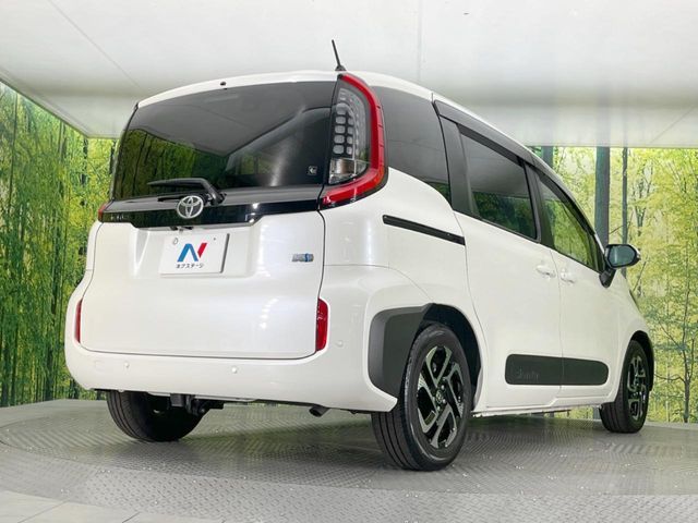 SIENTA HYBRID