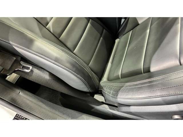 MERCEDES BENZ E class sedan