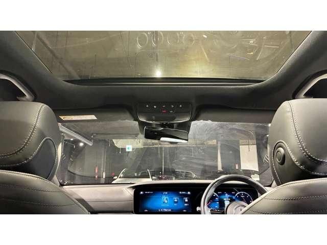 MERCEDES BENZ E class sedan