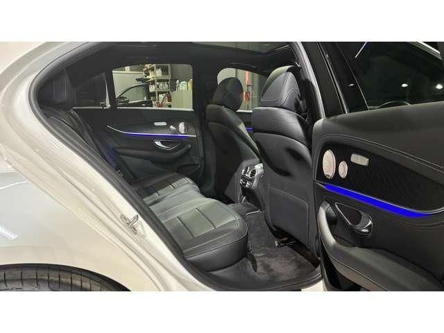 MERCEDES BENZ E class sedan