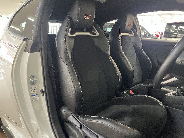 GR YARIS