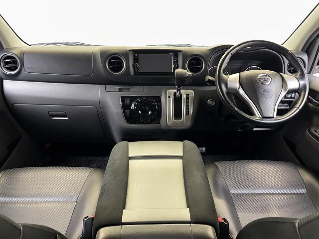 CARAVAN van 2WD