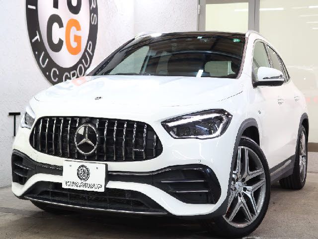 MERCEDES AMG GLA class