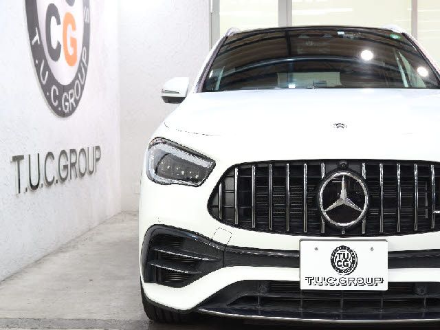 MERCEDES AMG GLA class