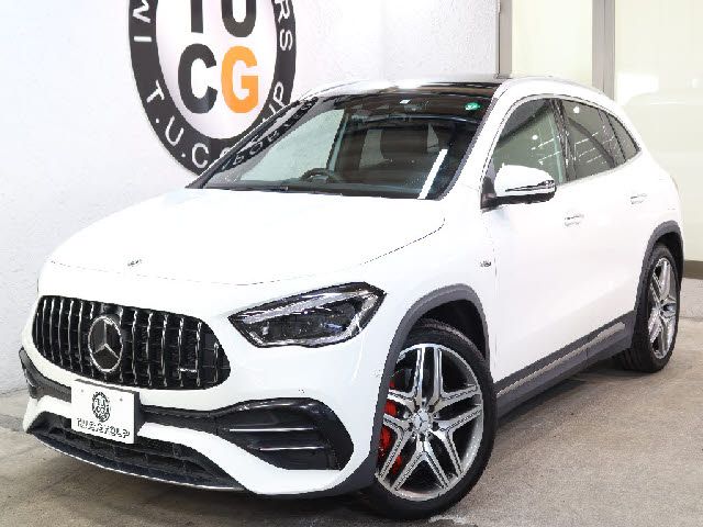 MERCEDES AMG GLA class
