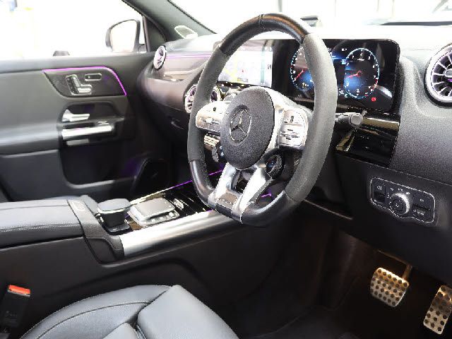 MERCEDES AMG GLA class