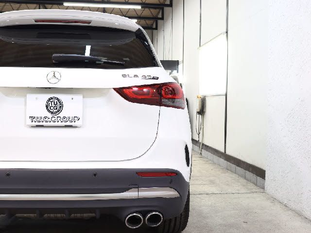 MERCEDES AMG GLA class