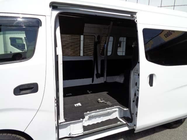NV350 CARAVAN 1.2t