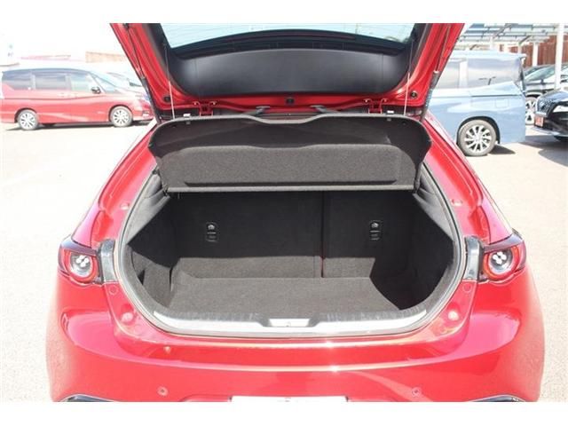 MAZDA3 FASTBACK