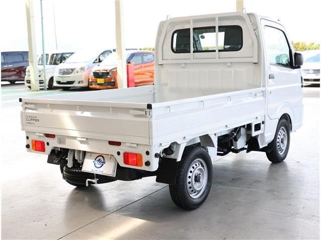 CLIPPER truck