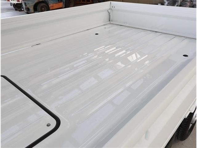 CLIPPER truck
