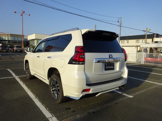 LANDCRUISER PRADO