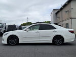 CROWN sedan hybrid