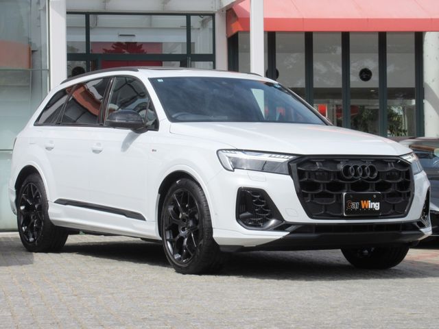 AUDI  Q7