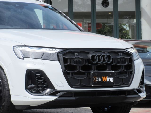 AUDI  Q7