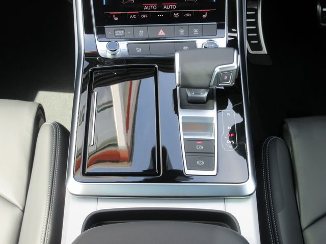 AUDI  Q7