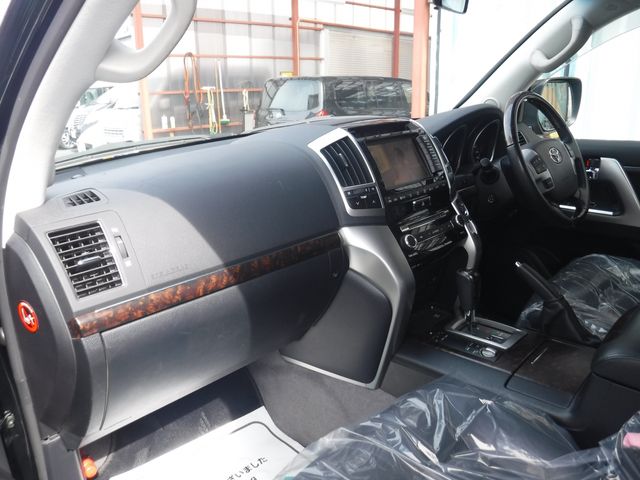 LANDCRUISER wagon