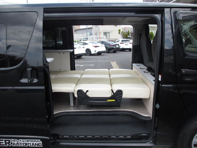 HIACE van 2WD