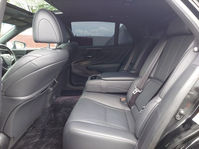 LEXUS LS500h 4WD