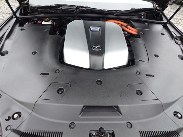 LEXUS LS500h 4WD