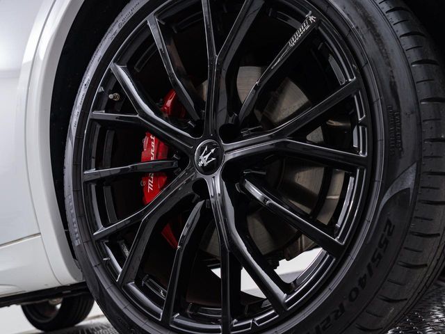 MASERATI Grecale