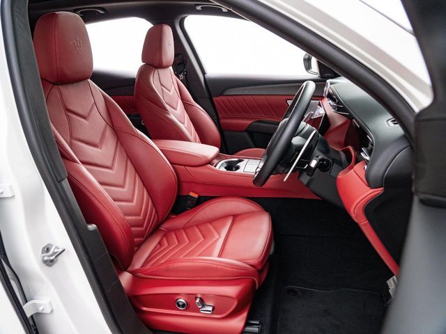 MASERATI Grecale