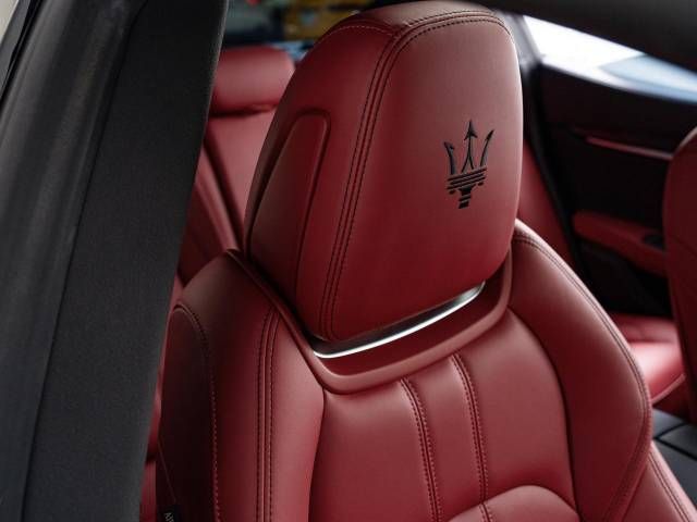 MASERATI GHIBLI Sedan