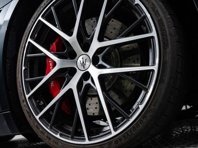 MASERATI GRANTURISMO