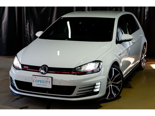 VOLKSWAGEN GOLF GTI