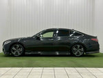 CROWN sedan hybrid