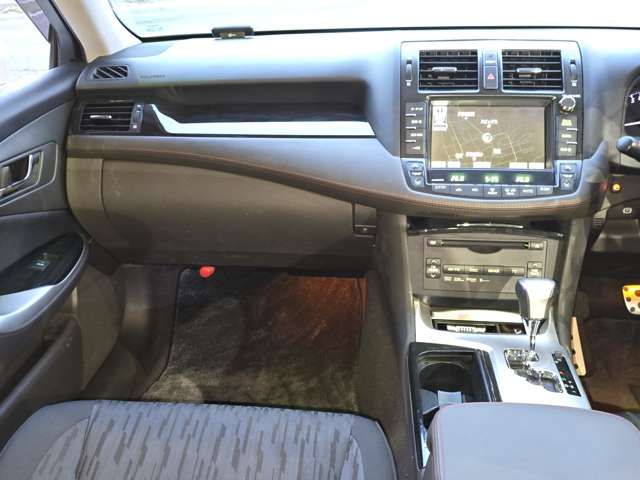 CROWN sedan
