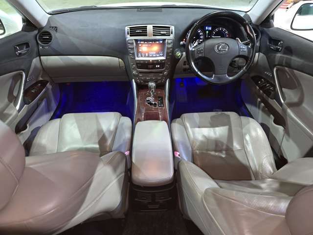 LEXUS IS250