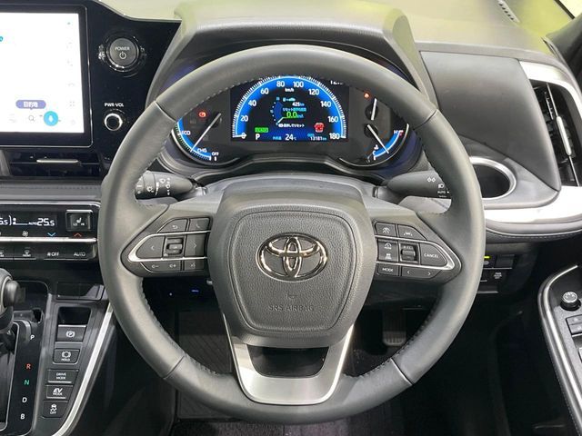 VOXY HYBRID