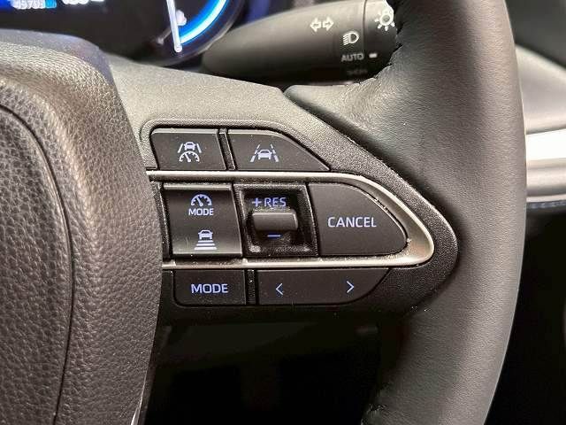 VOXY HYBRID 4WD