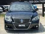 CROWN sedan hybrid