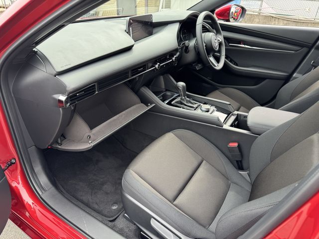 MAZDA3 FASTBACK