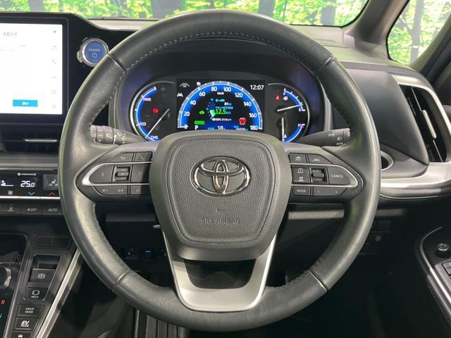 VOXY HYBRID