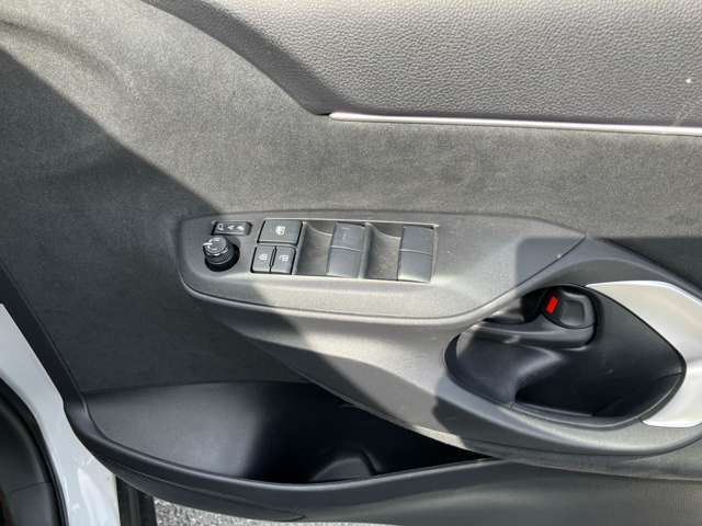 YARIS CROSS HYBRID