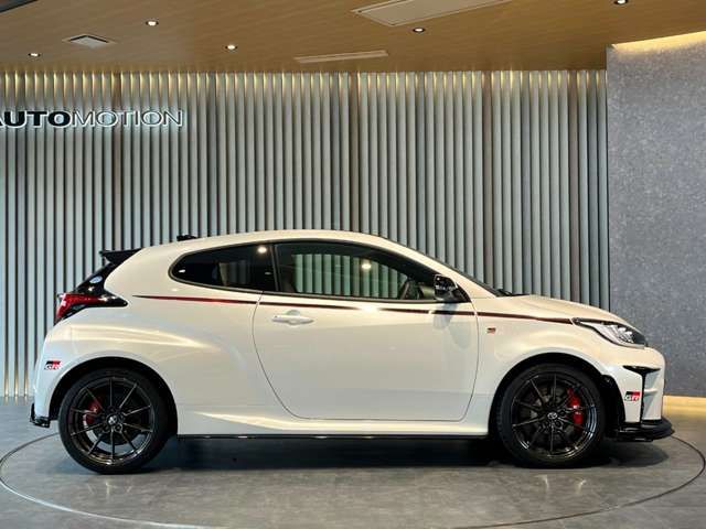 GR YARIS