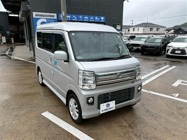 NV100 CLIPPER RIO