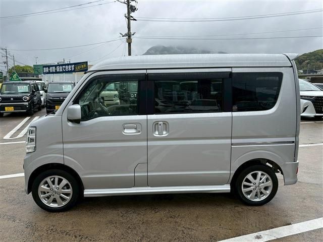 NV100 CLIPPER RIO