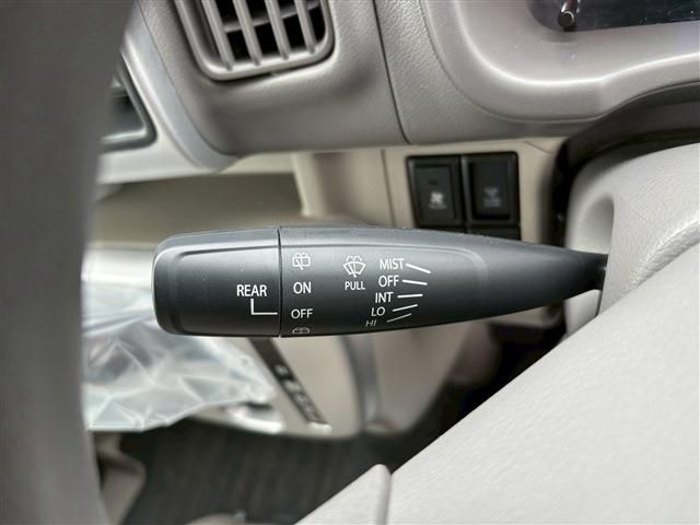 NV100 CLIPPER RIO
