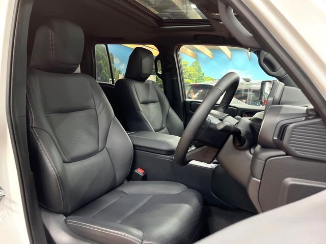 LANDCRUISER 250