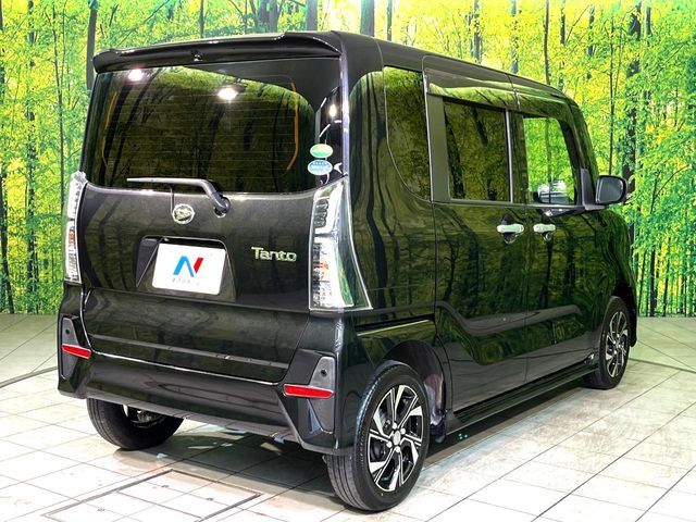 TANTO CUSTOM 4WD