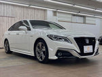 CROWN sedan hybrid