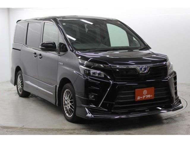 VOXY HYBRID