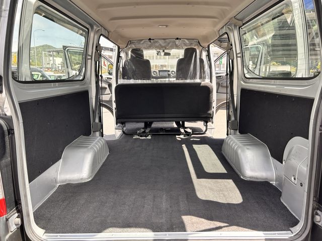 NV350 CARAVAN 1.2t