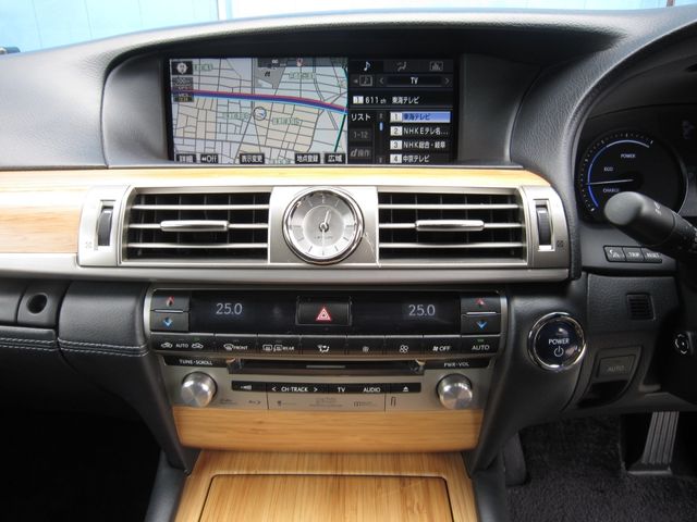 LEXUS LS600hL