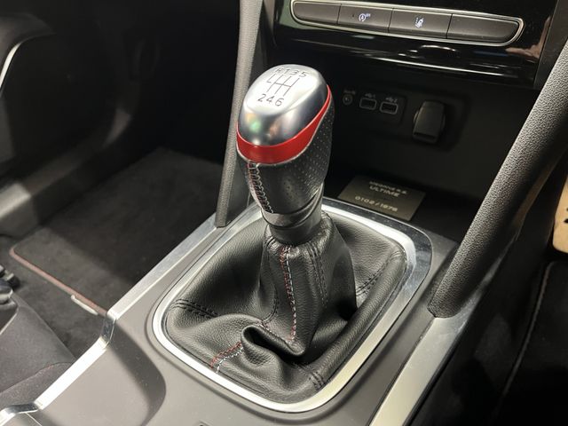 RENAULT MEGANE hatchback