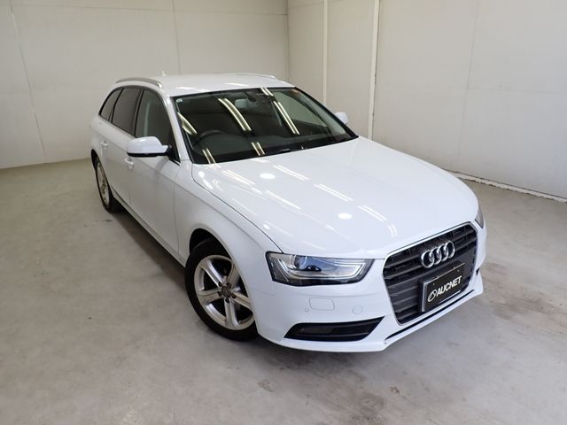 AUDI A4 AVANT